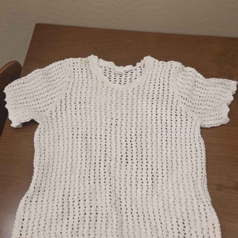GAP White Crochet Knit Top